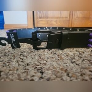 Hot Topic NWT  Black Belt‎ with Purple   3 Row Spikes Size Large Woman